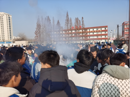 睢寧縣科協(xié)“科普進基層 科技伴成長”活動走進魏集中學587.png